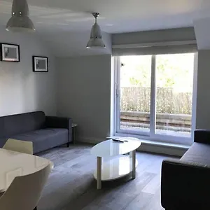  Holiday home - The Burton Stone - With Parking